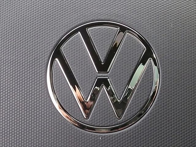 2026 Volkswagen Atlas Cross Sport SEL R-Line Black