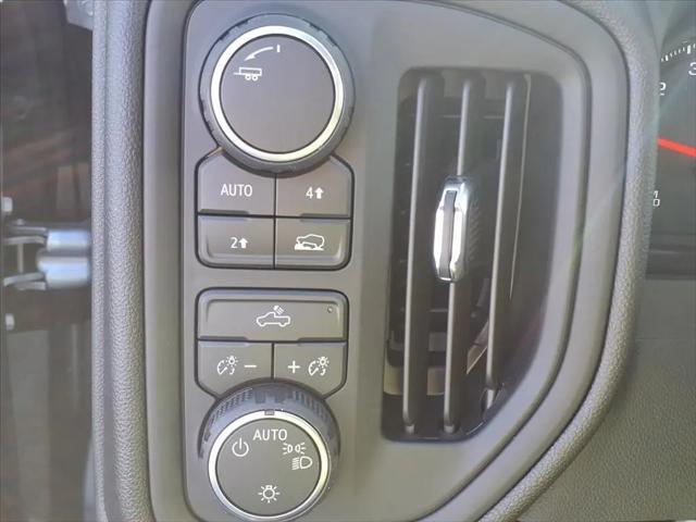 2026 Chevrolet Silverado 1500 4WD Crew Cab Short Bed Custom