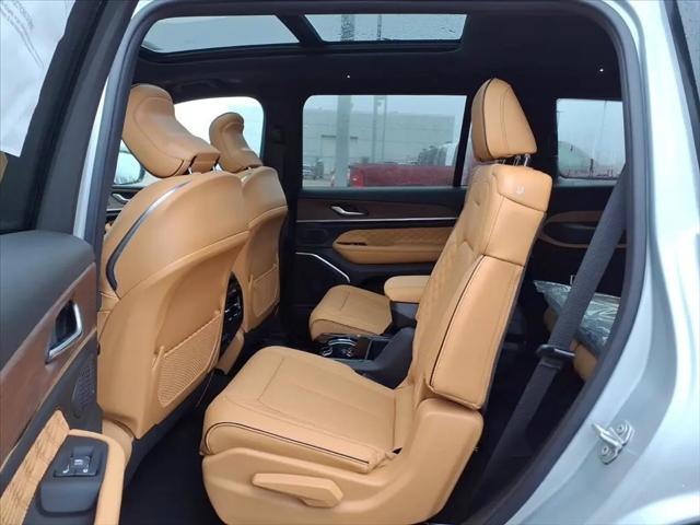 2025 Jeep Grand Cherokee L Summit 4x4