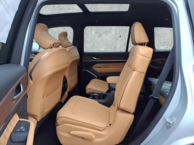 2025 Jeep Grand Cherokee L Summit 4x4