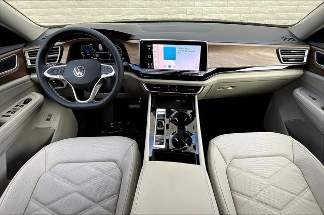 2026 Volkswagen Atlas SE with Technology