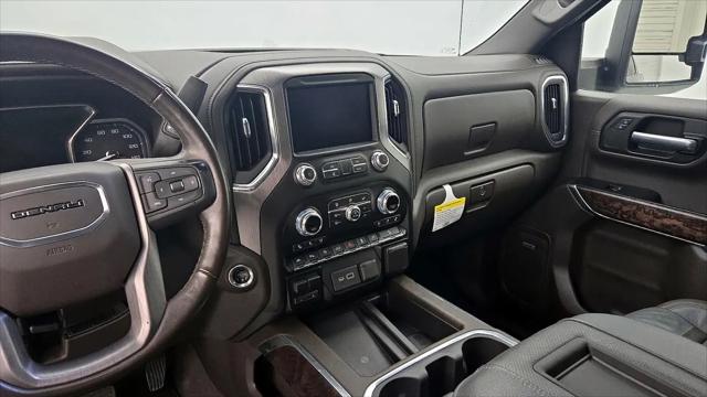 2020 GMC Sierra 1500 4WD Crew Cab Short Box Denali