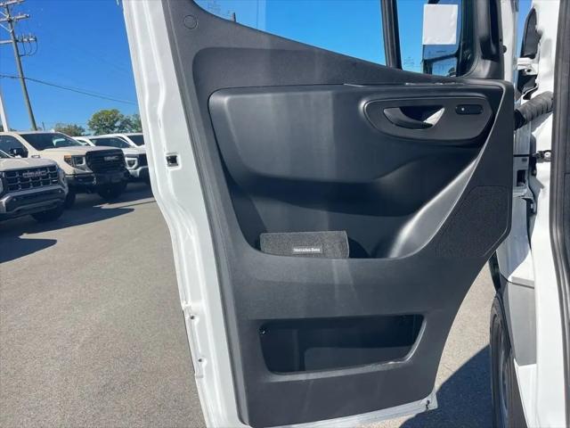 2025 Mercedes-Benz Sprinter 2500 High Roof 4-Cyl Diesel HO