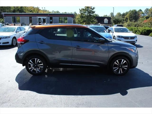 2019 Nissan Kicks SR