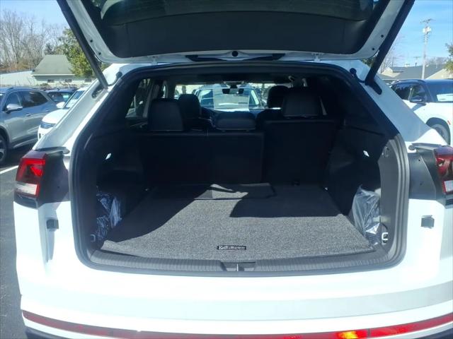 2026 Volkswagen Atlas Cross Sport SEL R-Line Black