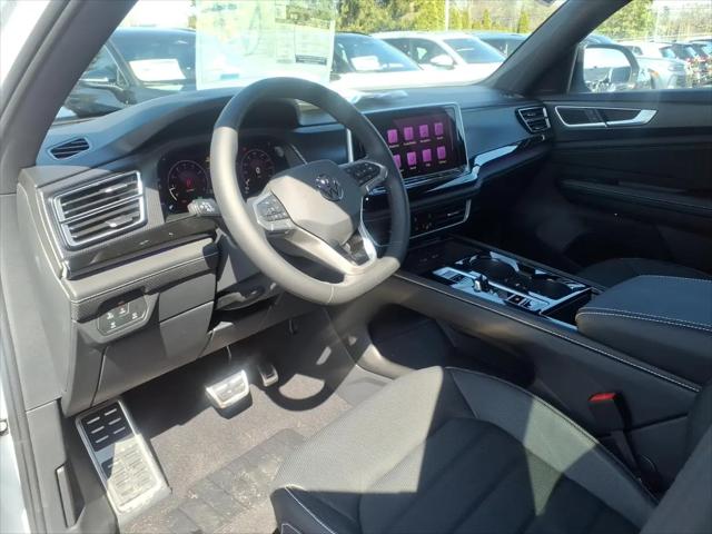 2026 Volkswagen Atlas Cross Sport SEL R-Line Black