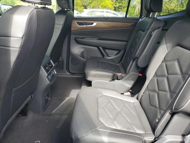 2026 Volkswagen Atlas SE with Technology
