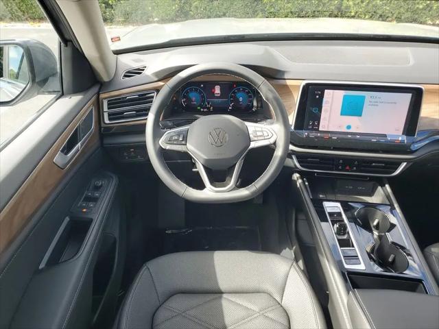 2026 Volkswagen Atlas SE with Technology