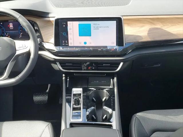 2026 Volkswagen Atlas SE with Technology