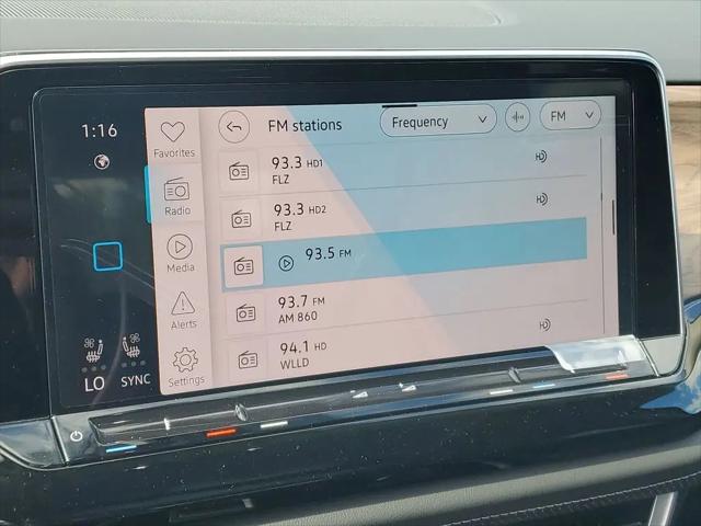 2026 Volkswagen Atlas SE with Technology