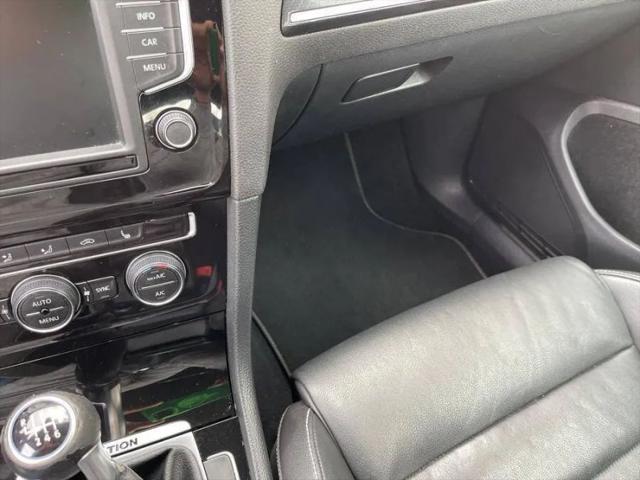 2017 Volkswagen Golf R 4-Door w/DCC & Navigation