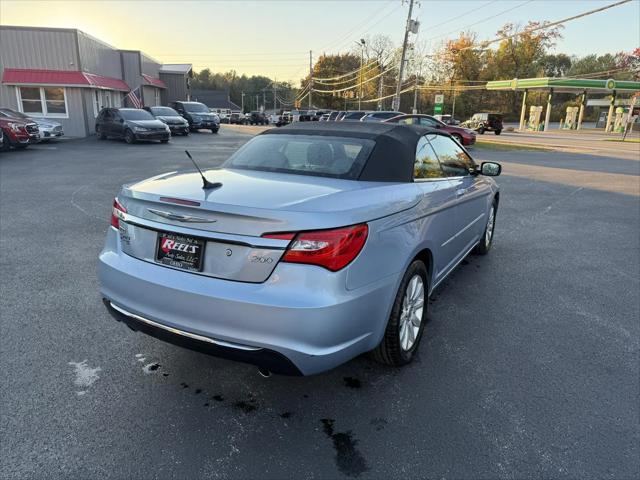 2012 Chrysler 200 Touring