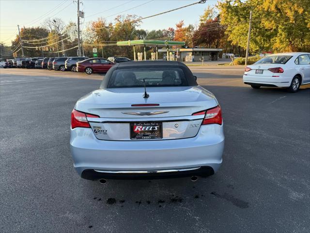 2012 Chrysler 200 Touring