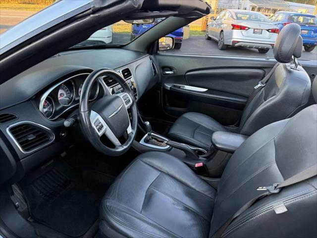 2012 Chrysler 200 Touring