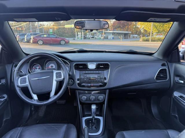 2012 Chrysler 200 Touring