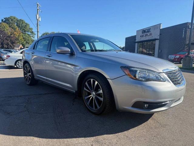 2013 Chrysler 200 Touring for sale in Lincoln Park, MI