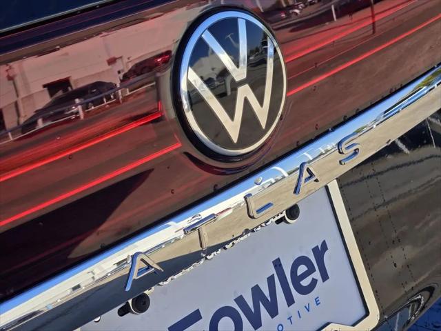 2026 Volkswagen Atlas SE with Technology