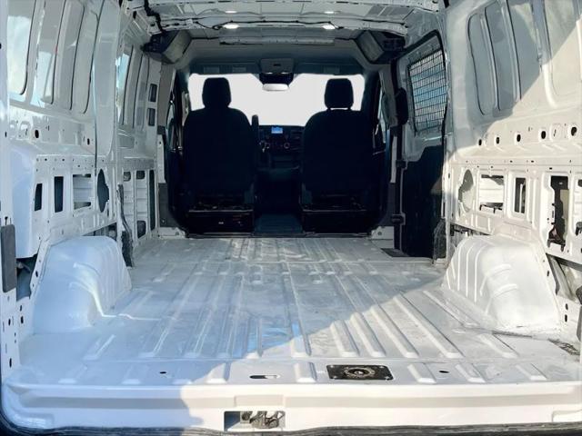 2024 Ford Transit Cargo Van w/LWB