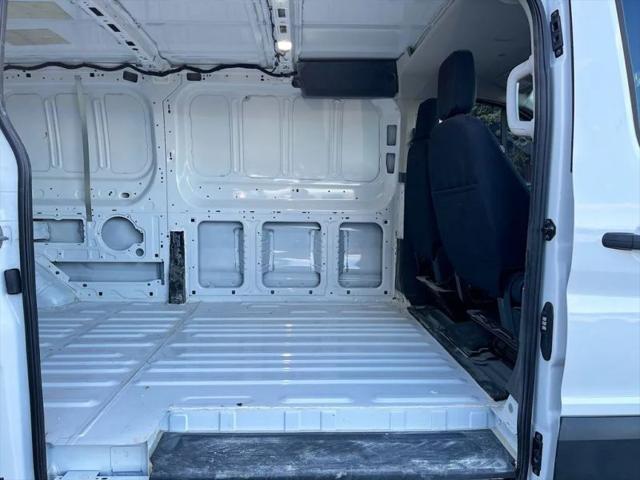 2024 Ford Transit Cargo Van w/LWB