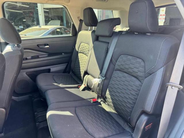 2022 Nissan Pathfinder SV 2WD