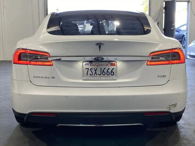 2016 Tesla Model S 70D