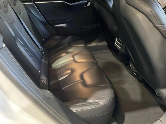 2016 Tesla Model S 70D