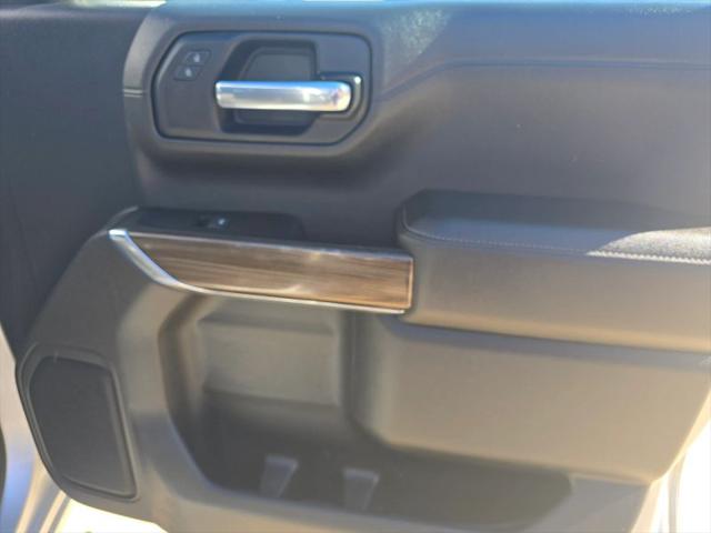 2022 Chevrolet Silverado 1500 4WD Crew Cab Short Bed RST