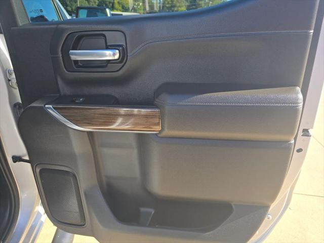 2022 Chevrolet Silverado 1500 4WD Crew Cab Short Bed RST