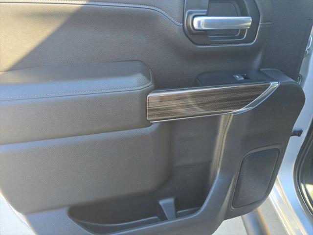 2022 Chevrolet Silverado 1500 4WD Crew Cab Short Bed RST