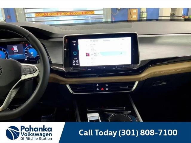 2026 Volkswagen Atlas Cross Sport SE with Technology
