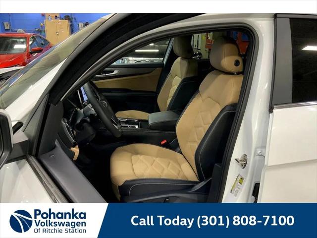 2026 Volkswagen Atlas Cross Sport SE with Technology