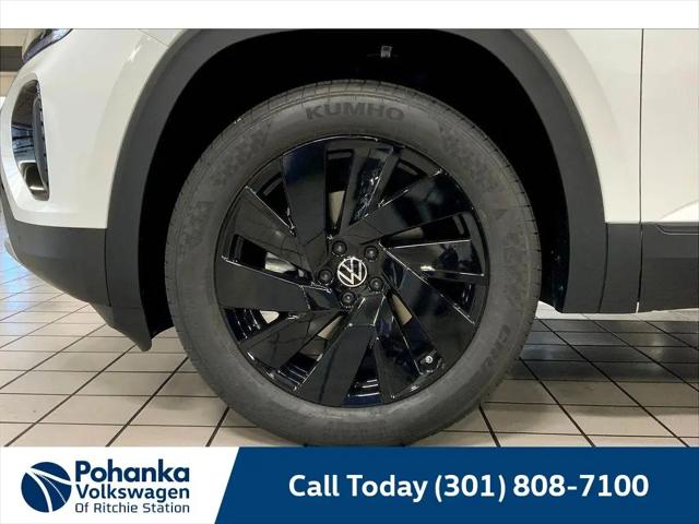 2026 Volkswagen Atlas Cross Sport SE with Technology
