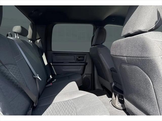 2026 Ram 2500 Black Express Crew Cab 4x4 6'4" Box