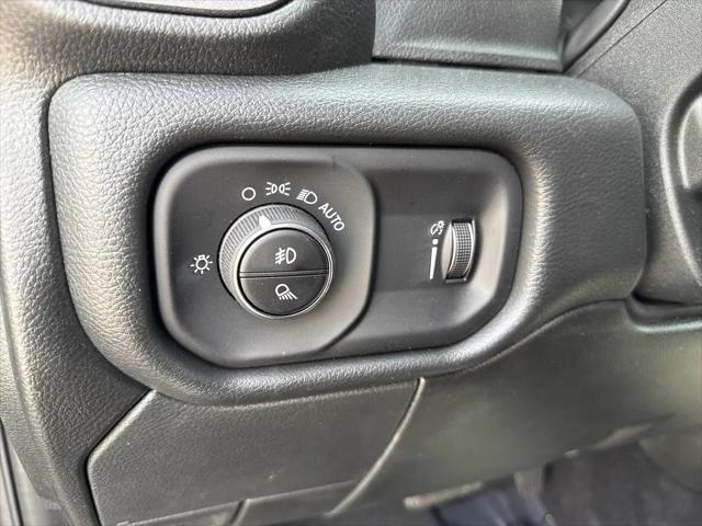 2026 Ram 2500 Black Express Crew Cab 4x4 6'4" Box