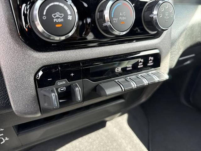 2026 Ram 2500 Black Express Crew Cab 4x4 6'4" Box