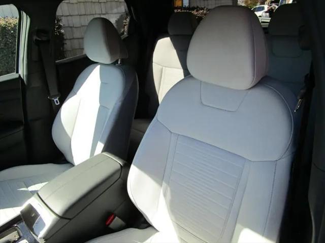 2025 Hyundai Santa Cruz SE