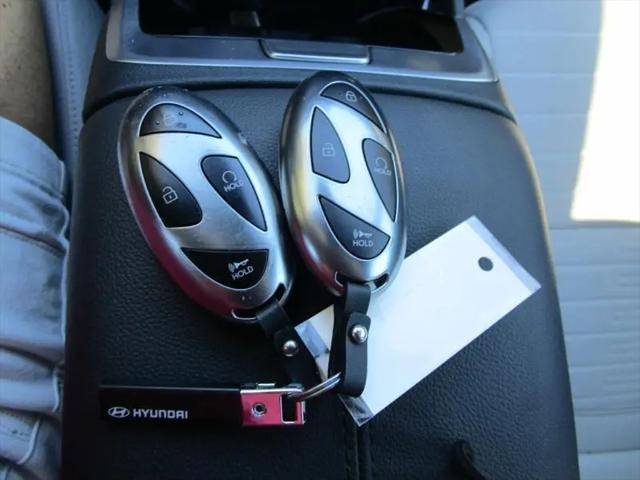 2025 Hyundai Santa Cruz SE