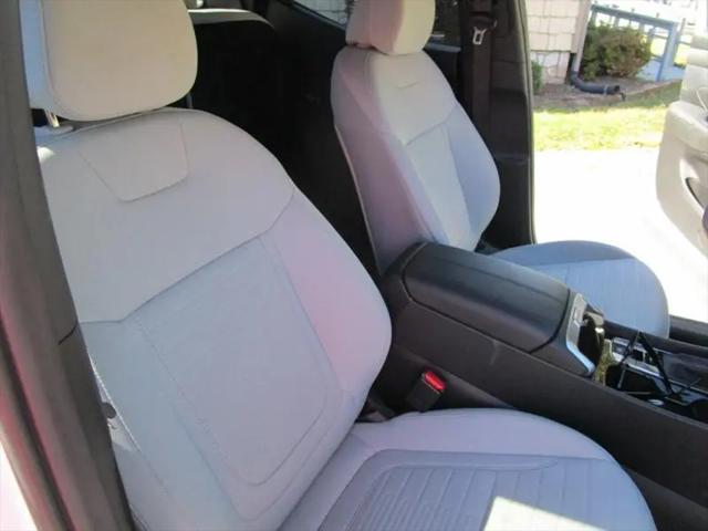 2025 Hyundai Santa Cruz SE