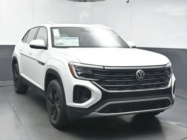 2026 Volkswagen Atlas Cross Sport SE with Technology