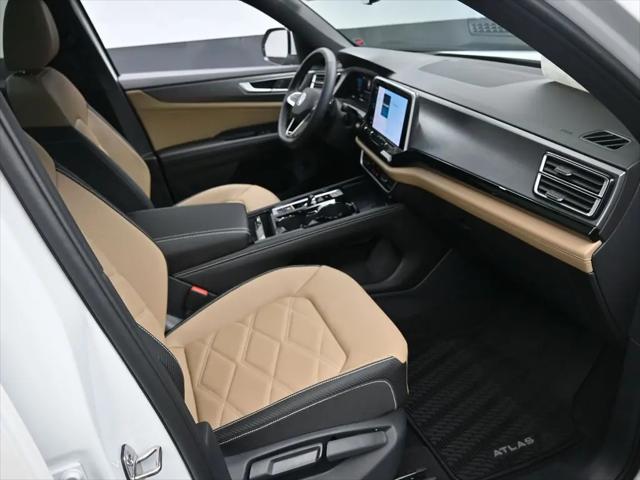 2026 Volkswagen Atlas Cross Sport SE with Technology