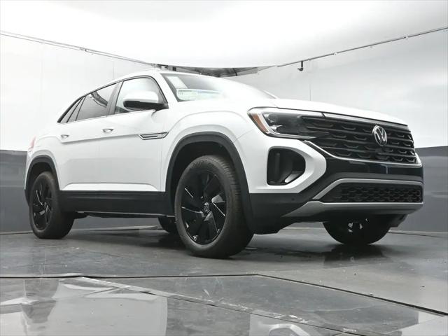 2026 Volkswagen Atlas Cross Sport SE with Technology