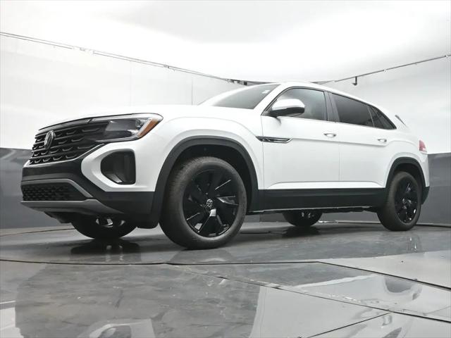 2026 Volkswagen Atlas Cross Sport SE with Technology