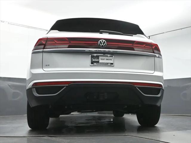 2026 Volkswagen Atlas Cross Sport SE with Technology