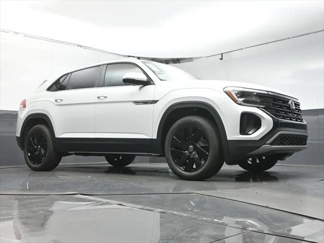 2026 Volkswagen Atlas Cross Sport SE with Technology