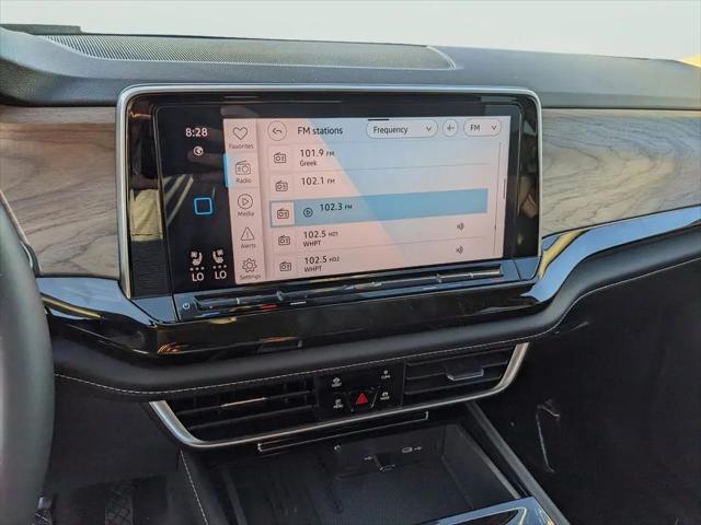 2026 Volkswagen Atlas SE with Technology