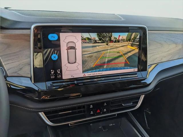 2026 Volkswagen Atlas SE with Technology