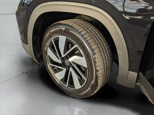 2026 Volkswagen Atlas SE with Technology