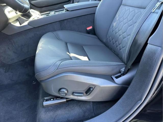 2026 Volvo XC90 Plus, B6 AWD Gas (mild hybrid), Gasoline, Bright, 7 Seats