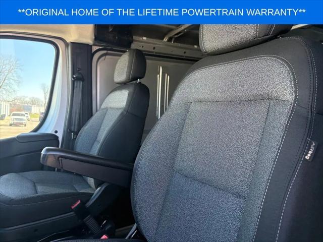 2026 Ram ProMaster Cargo Van Tradesman Low Roof 136" WB w/Pass Seat