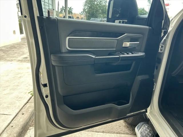 2023 Ram 2500 Big Horn Crew Cab 4x4 6'4" Box
